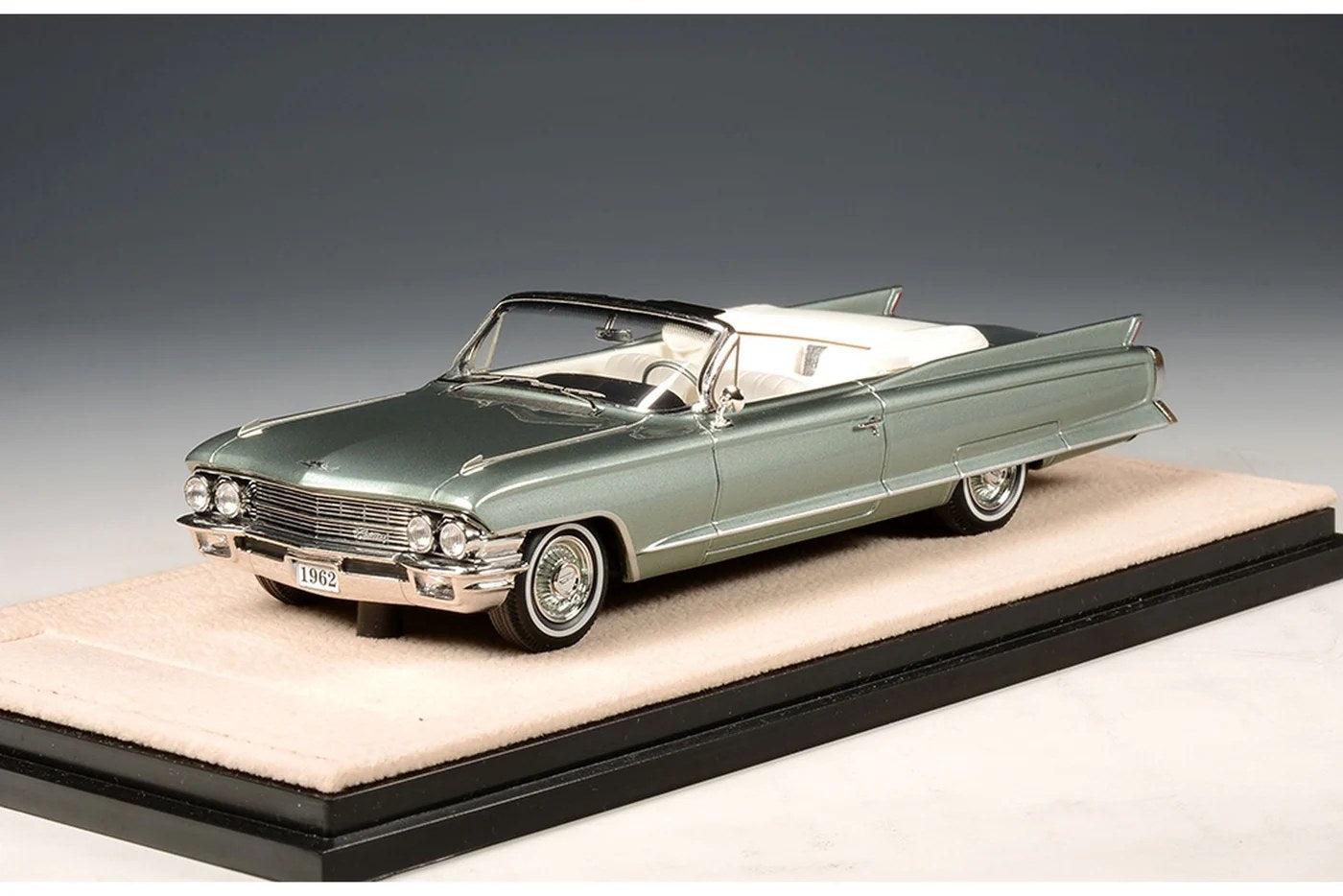 1962 Cadillac 62 Cabriolet open version – Sage Green poly 1:43