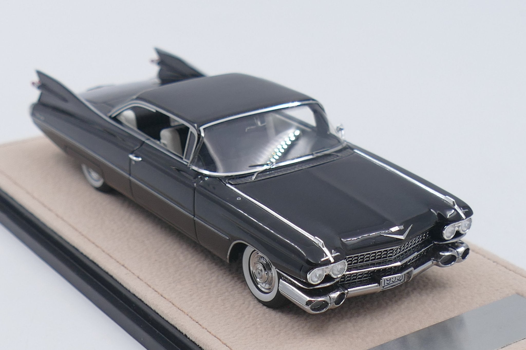 1959 Cadillac Coupe de Ville – Gotham Black 1:43