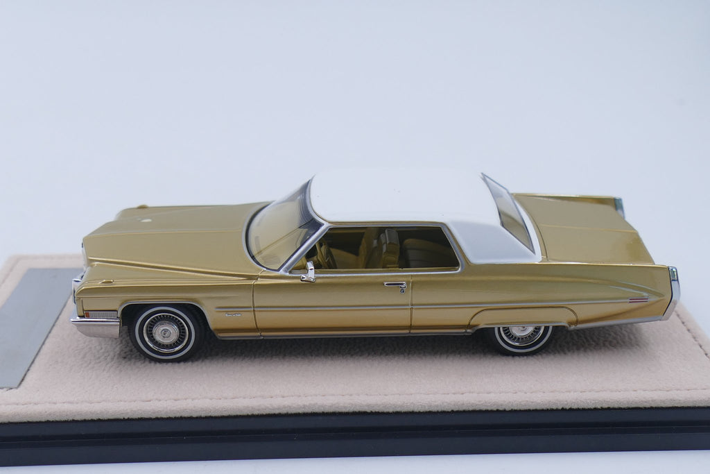 1971 Cadillac Coupe de Ville – Duchess Gold Metallic 1:43
