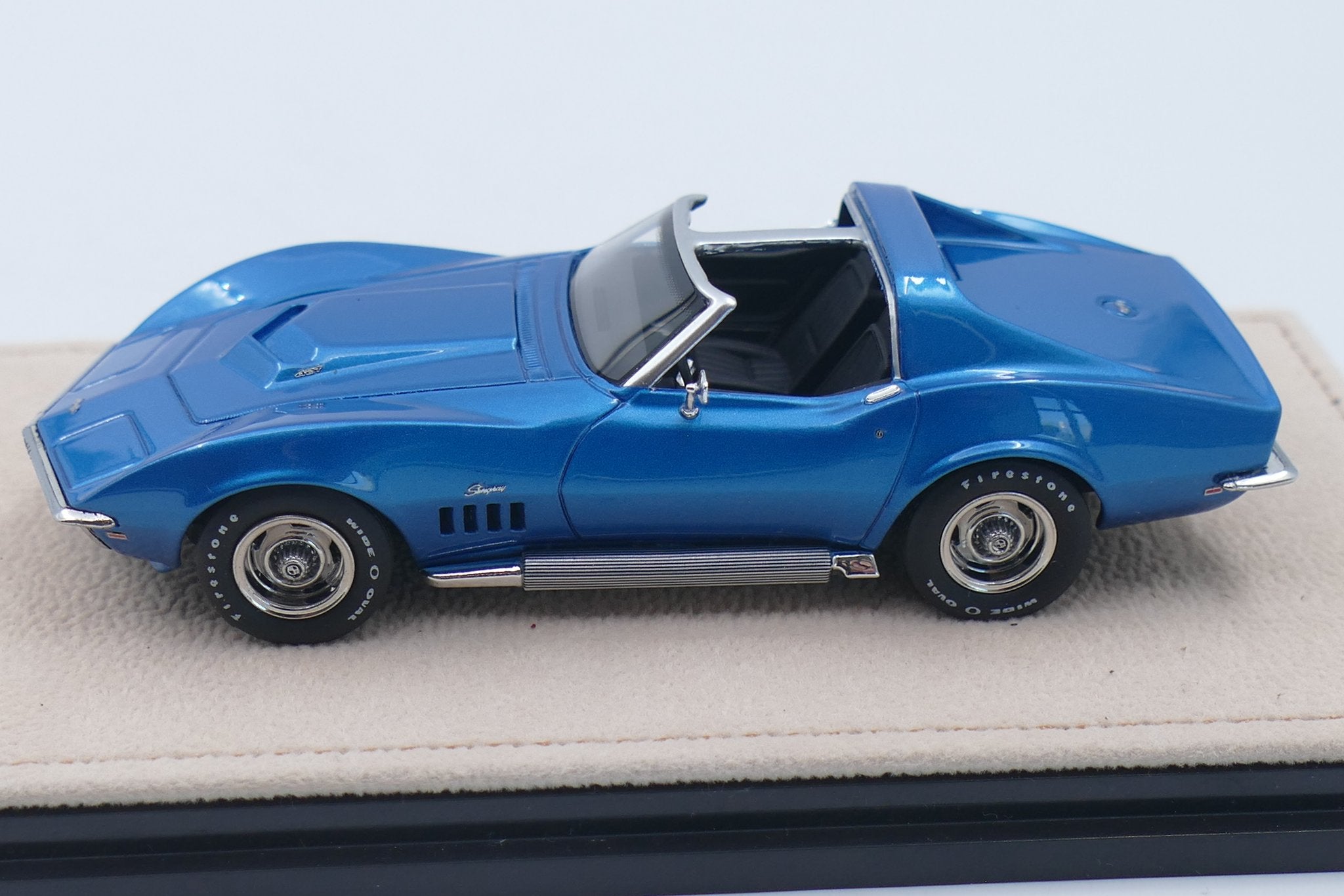 1969 Chevrolet Corvette L88 Coupe T Roof – Lemans Blue Metallic 1:43