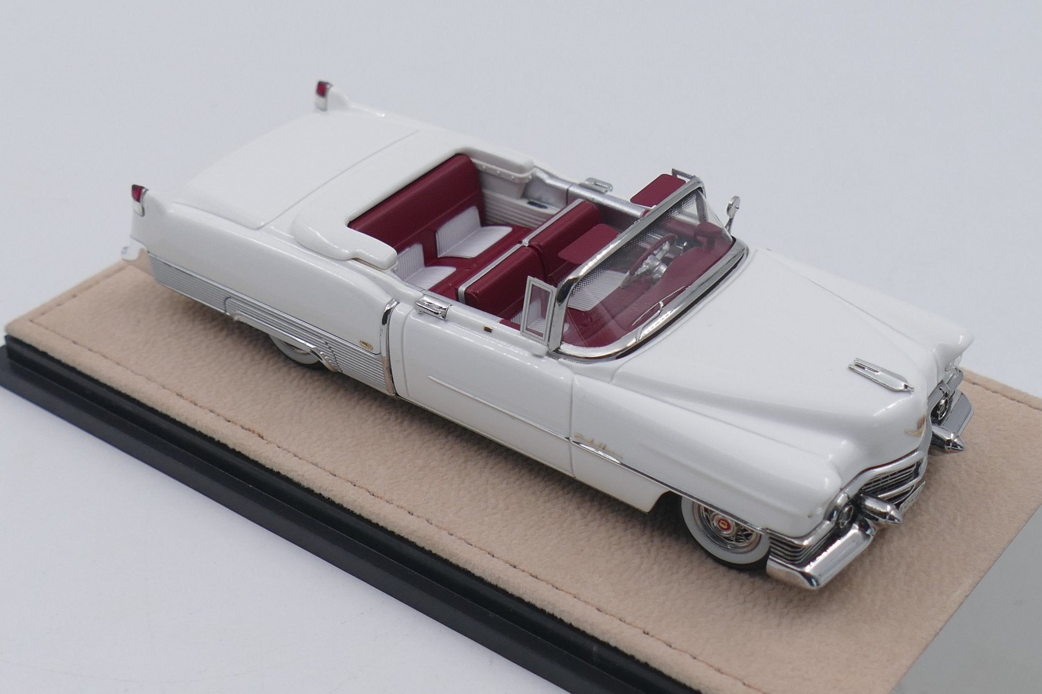 1954 Cadillac Eldorado Convertible Open roof – White 1:43