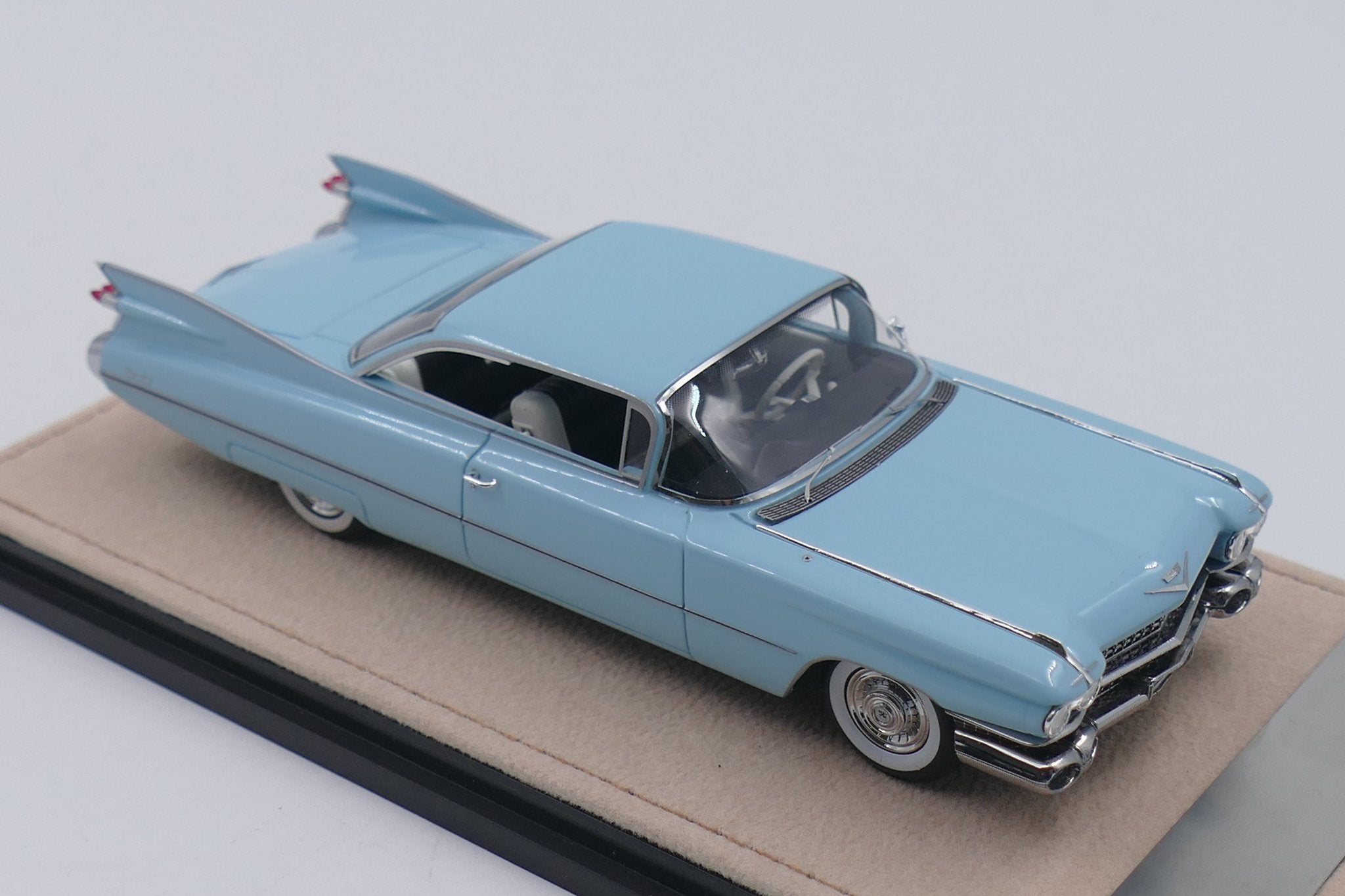 1959 Cadillac Coupe de Ville – Breton Blue 1:43