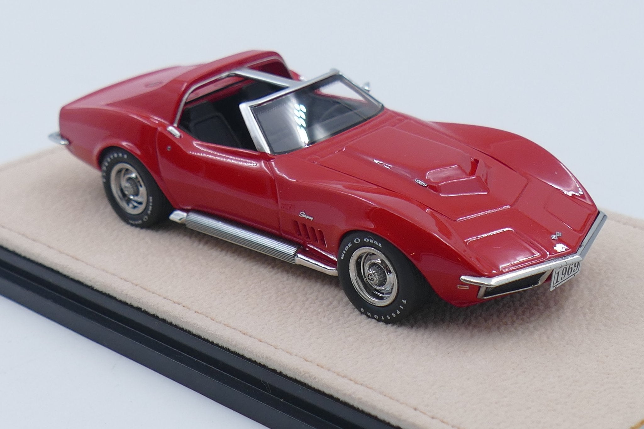 1969 Chevrolet Corvette L88 Coupe T Roof – Monza Red 1:43