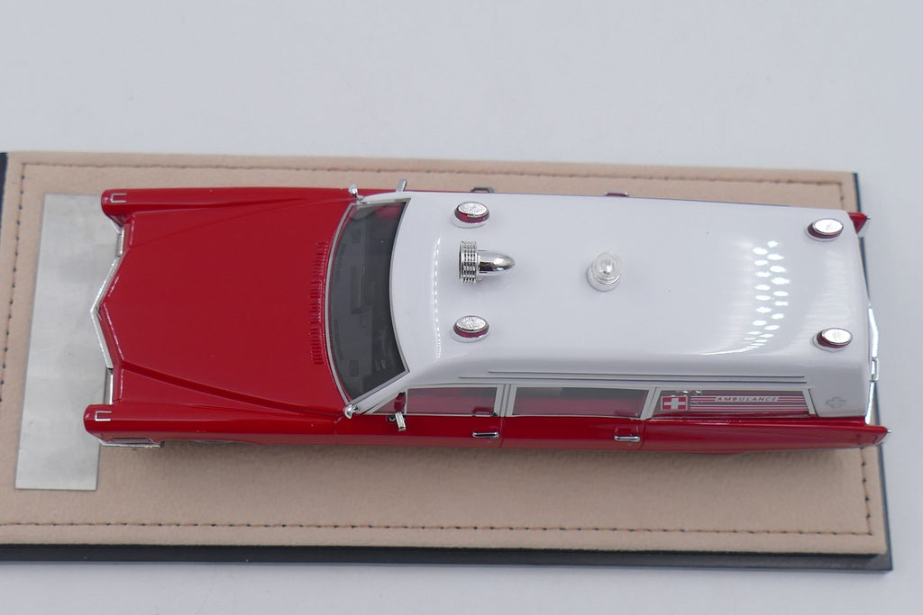 1968 Cadillac Miller-Meteor Ambulance – White/Red 1:43