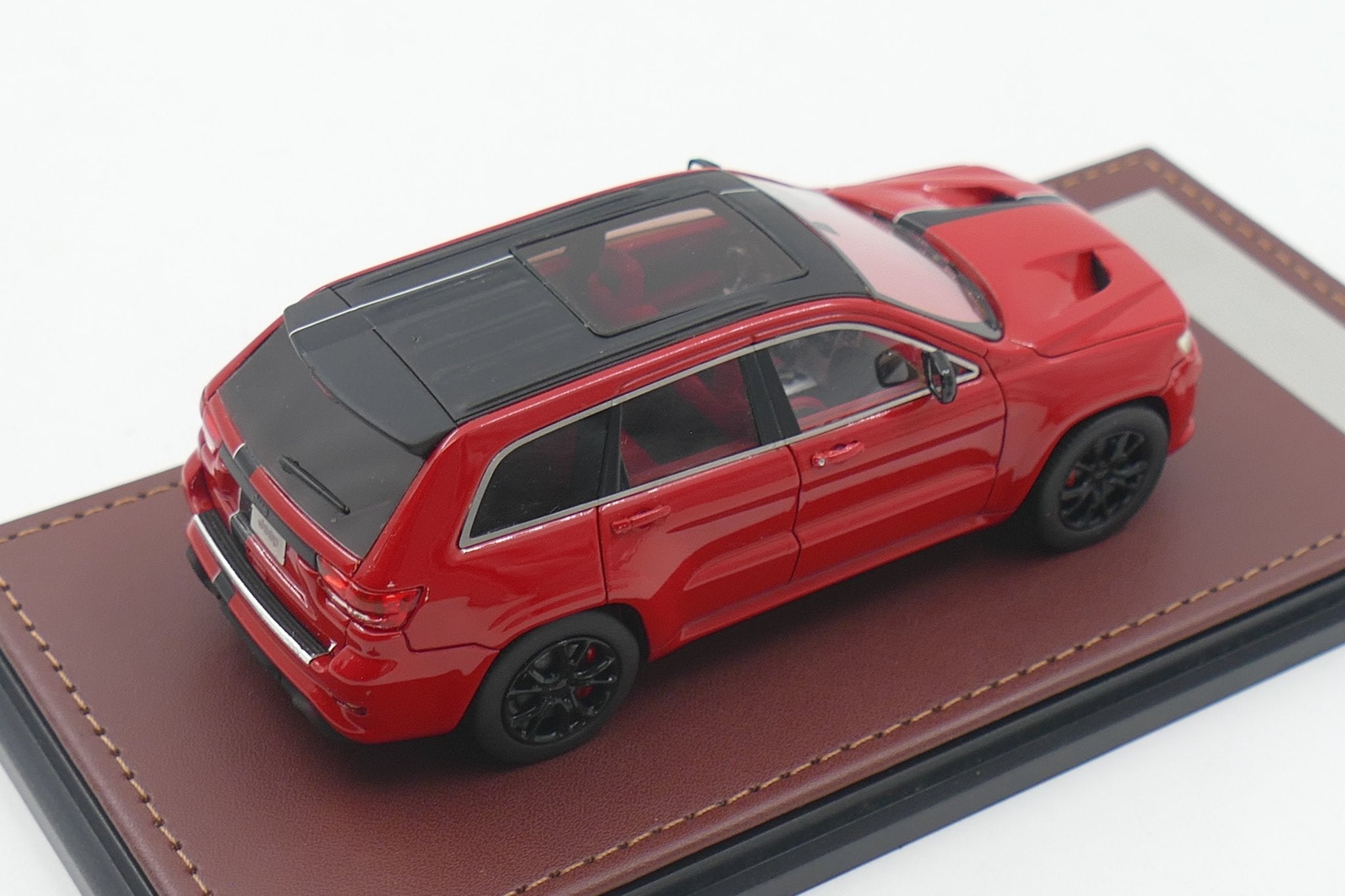 Jeep Grand Cherokee SRT8 Formula 1 Version – Red Black 1:43