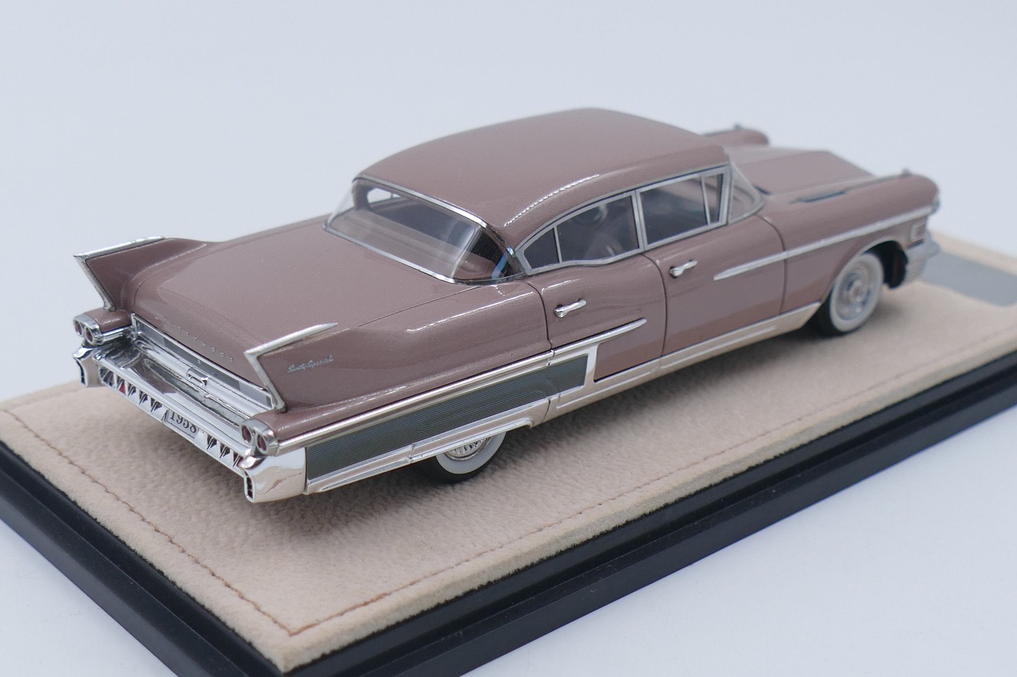 1958 Cadillac Fleetwood 60 Special – Meridian Taupe 1:43