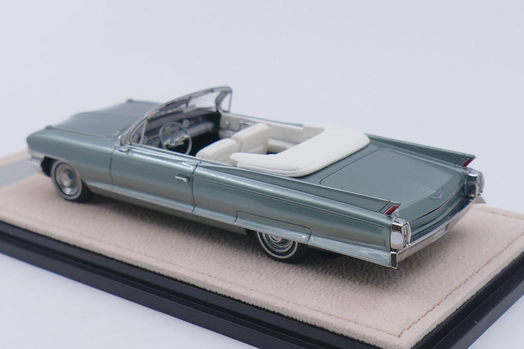 1962 Cadillac 62 Cabriolet open version – Sage Green poly 1:43