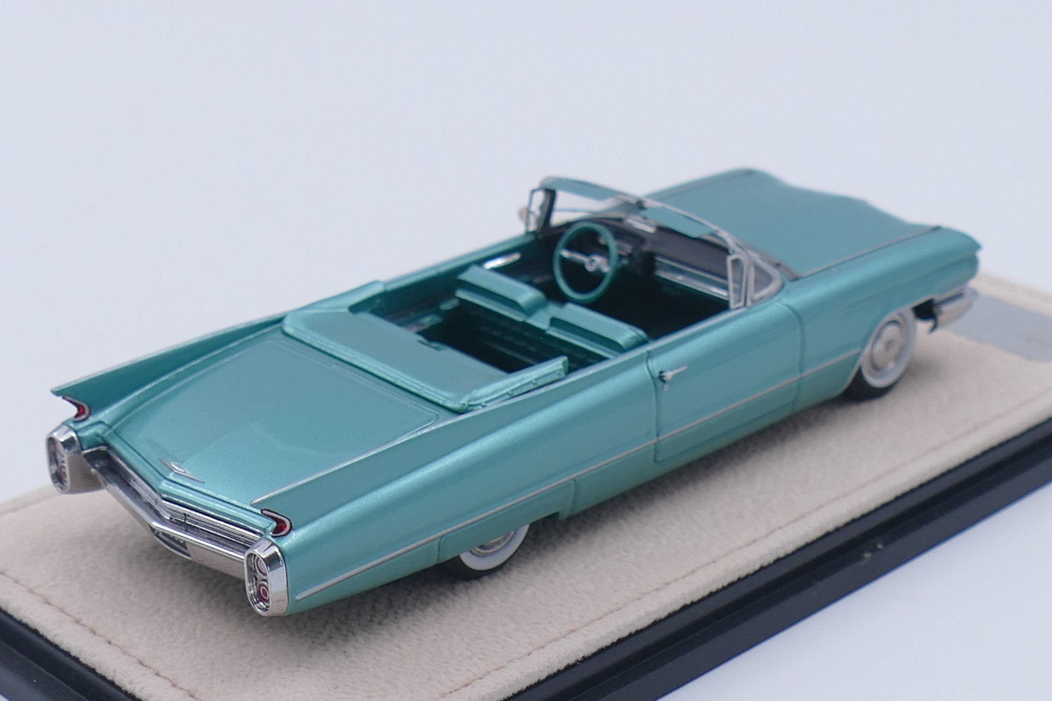 1960 Cadillac 62 Cabriolet Open roof – Inverness Green poly 1:43