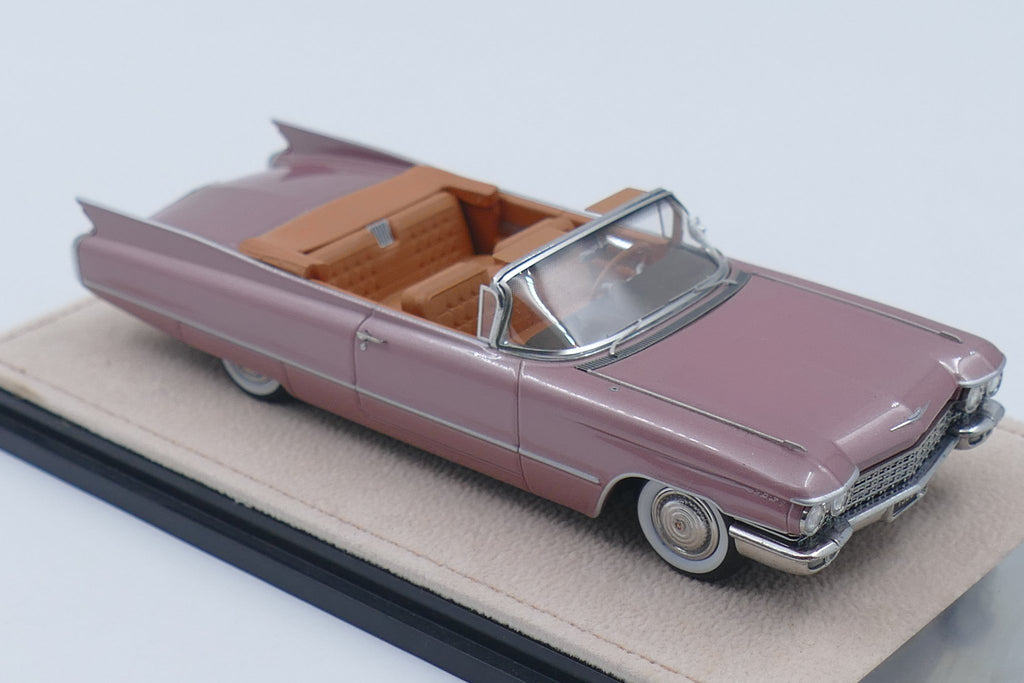 1960 Cadillac 62 Cabriolet Open roof – Persian Sand poly 1:43