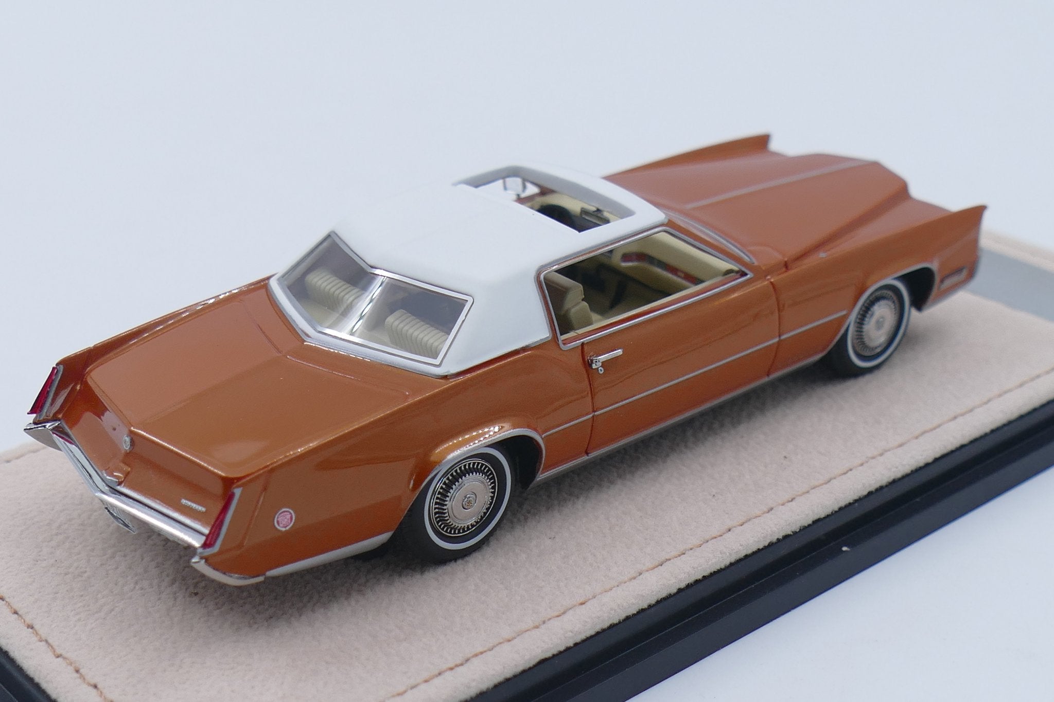 1970 Cadillac Fleetwood Eldorado – Cinnamon Firemist 1:43