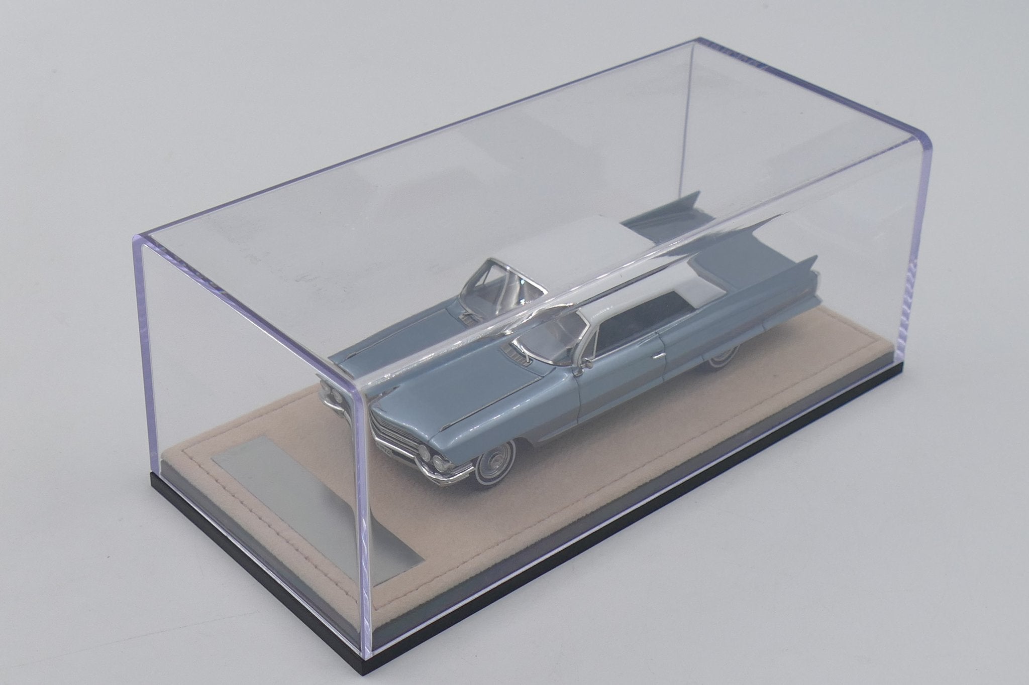 1962 Cadillac Coupe de Ville – Newport Blue Metallic 1:43