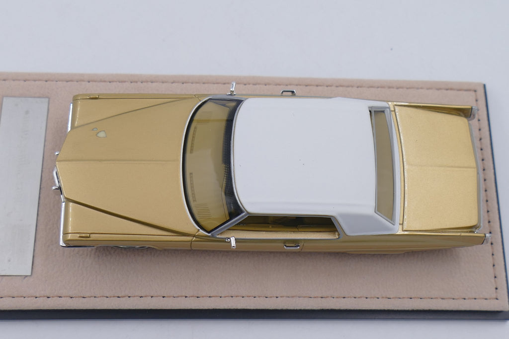 1971 Cadillac Coupe de Ville – Duchess Gold Metallic 1:43