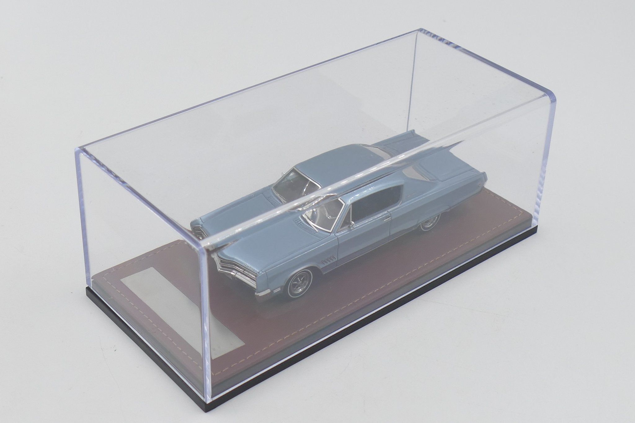 1968 Chrysler 300 – Sky Blue Metallic 1:43