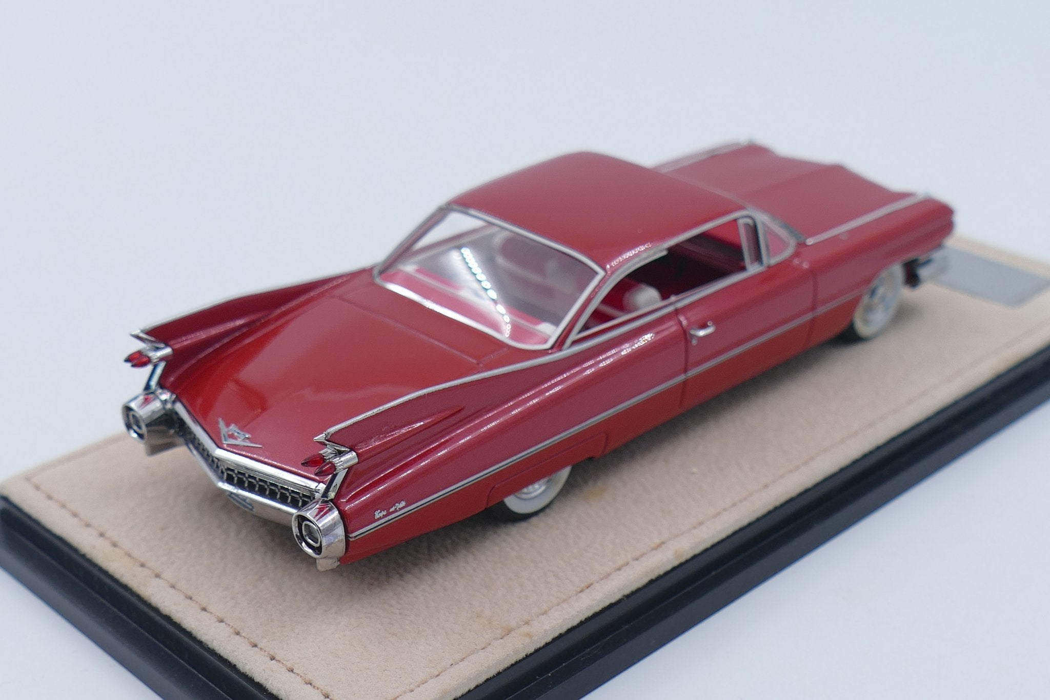 1959 Cadillac Coupe de Ville – Seminole Red 1:43