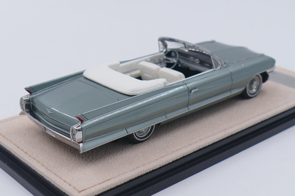 1962 Cadillac 62 Cabriolet open version – Sage Green poly 1:43