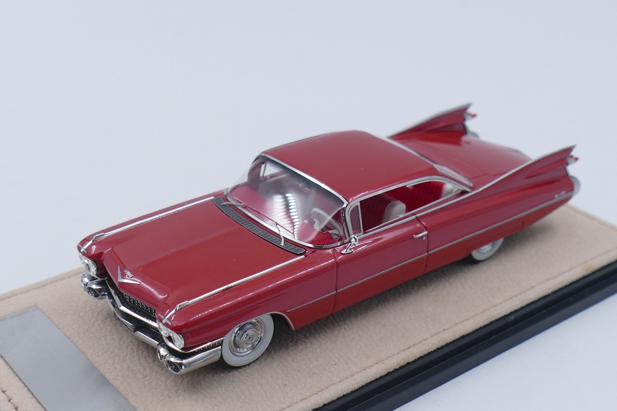 1959 Cadillac Coupe de Ville – Seminole Red 1:43