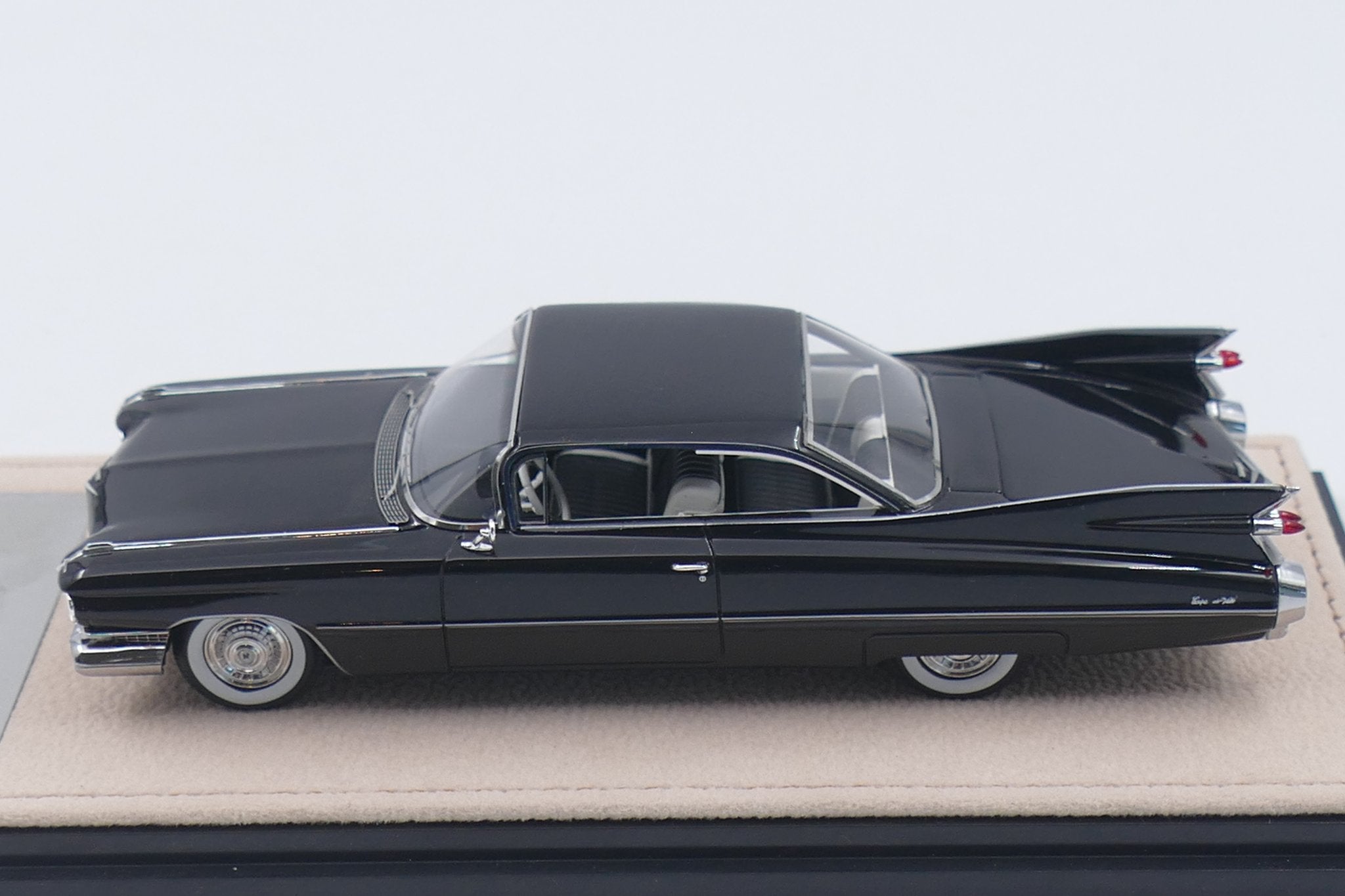 1959 Cadillac Coupe de Ville – Gotham Black 1:43