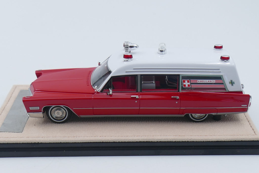 1968 Cadillac Miller-Meteor Ambulance – White/Red 1:43