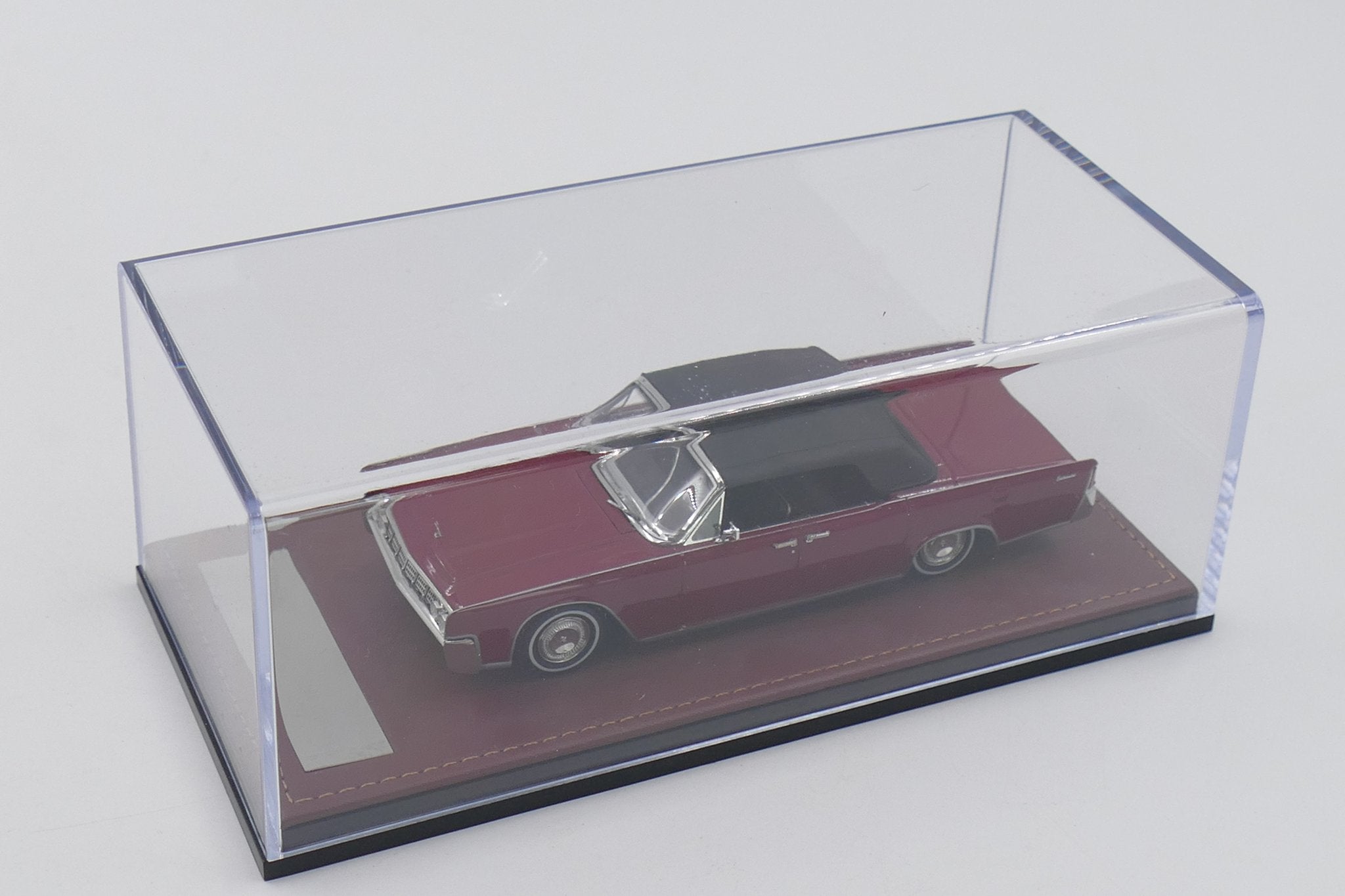 1964 Lincoln Continental Convertible Closed roof – Fiesta Red 1:43