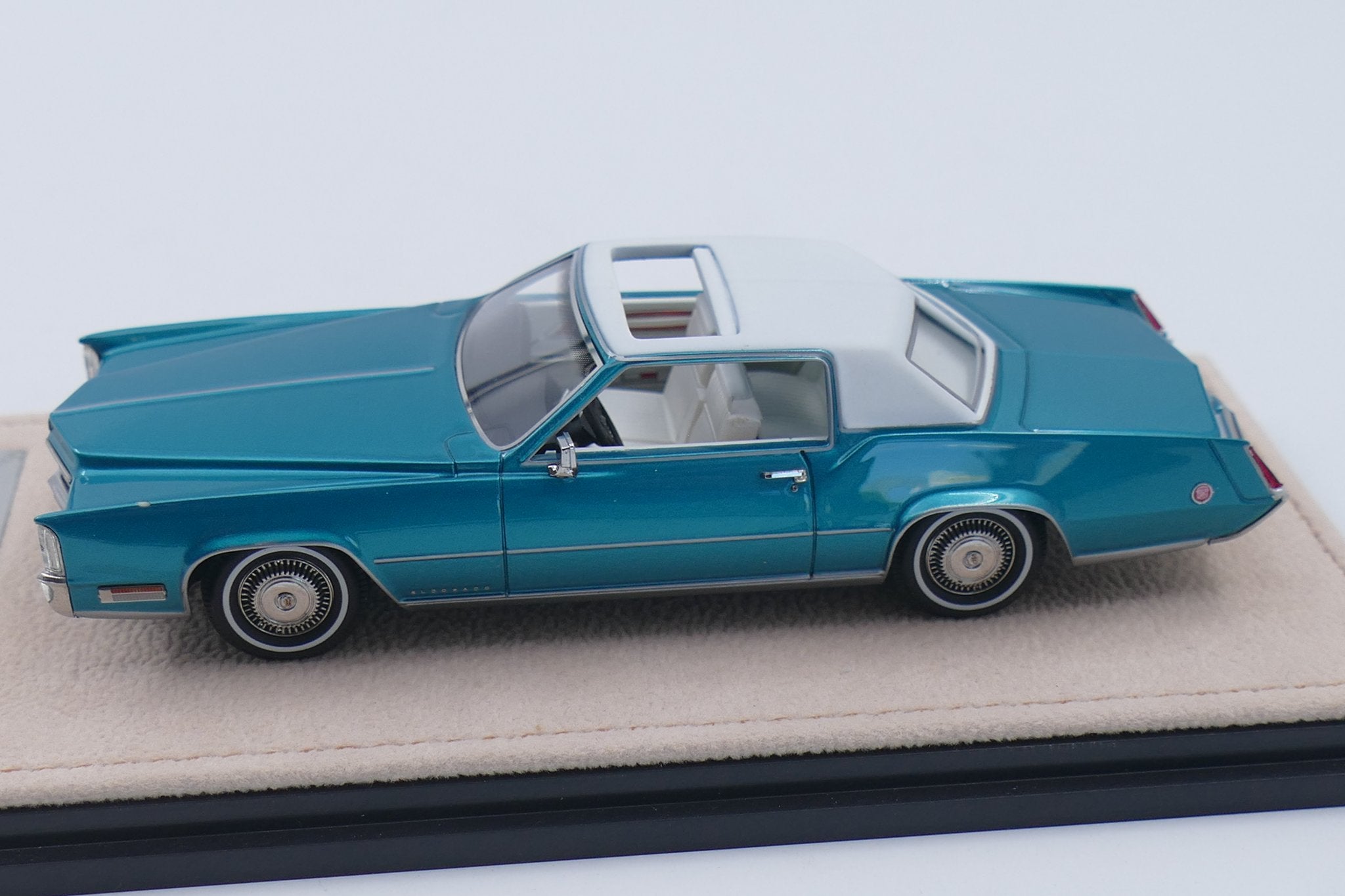 1970 Cadillac Fleetwood Eldorado – Lucerne Aqua Firemist 1:43