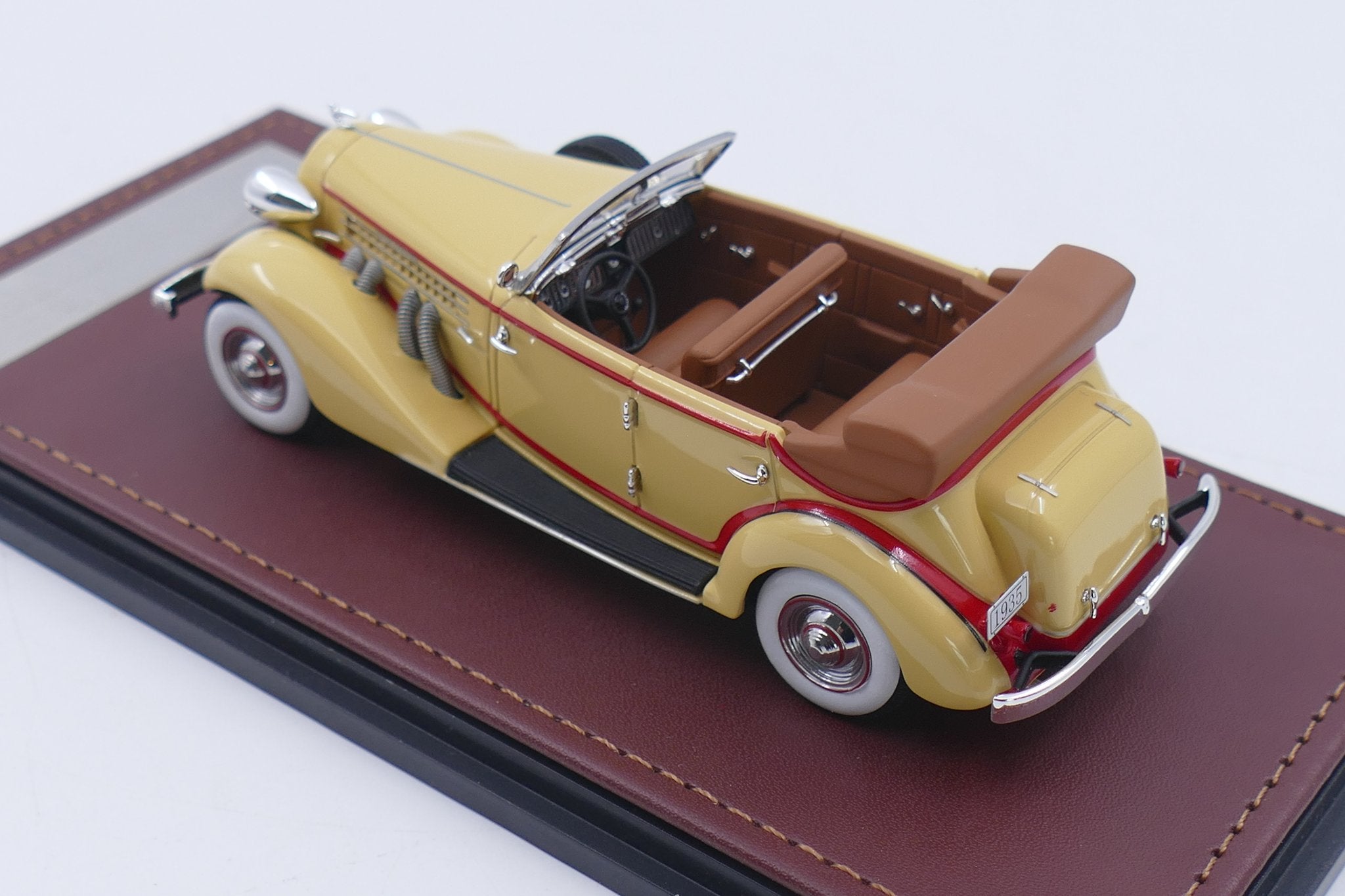 1935 Auburn 851 SuperCharged Phaeton Open Roof – Yellow 1:43