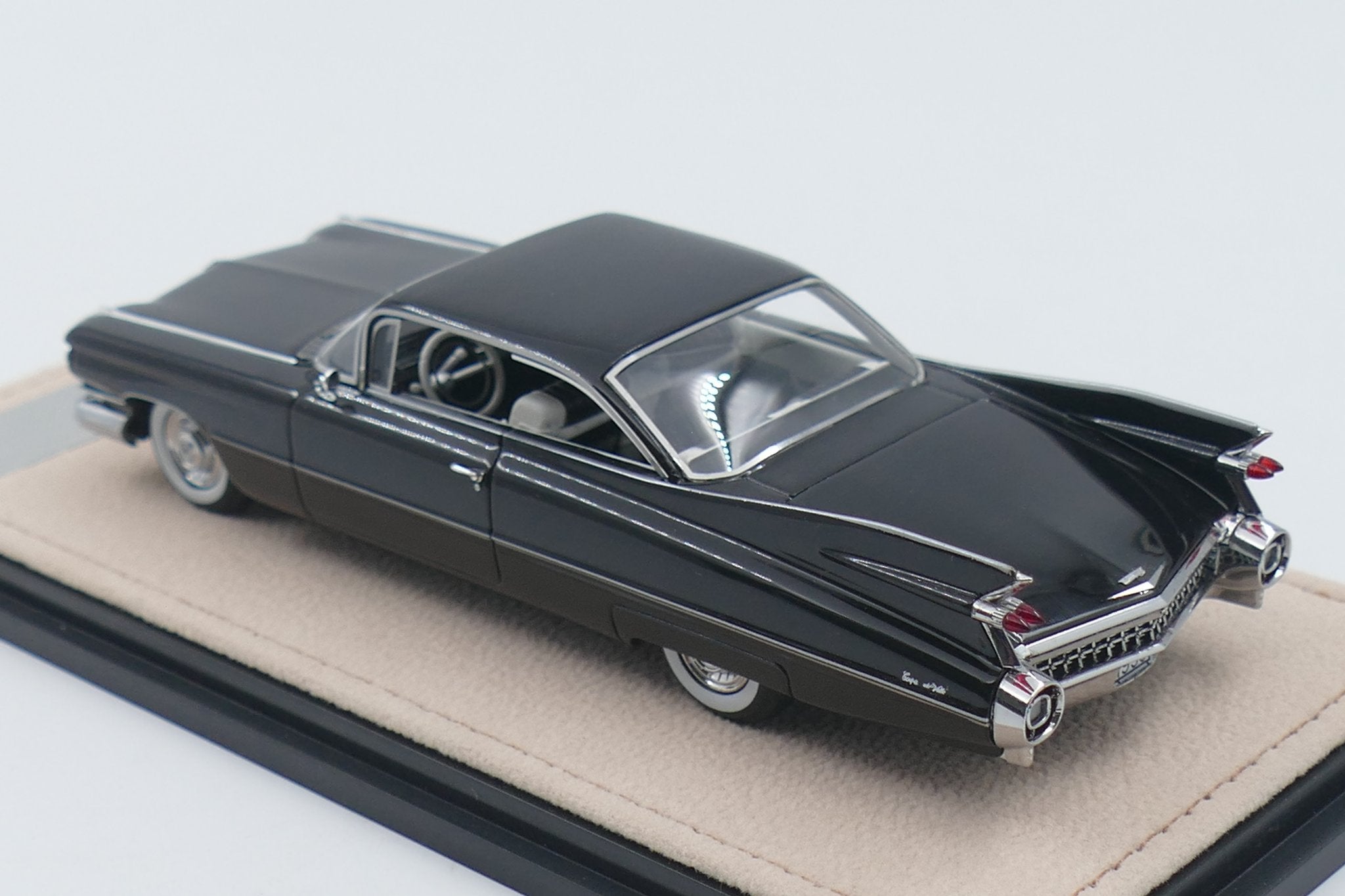 1959 Cadillac Coupe de Ville – Gotham Black 1:43