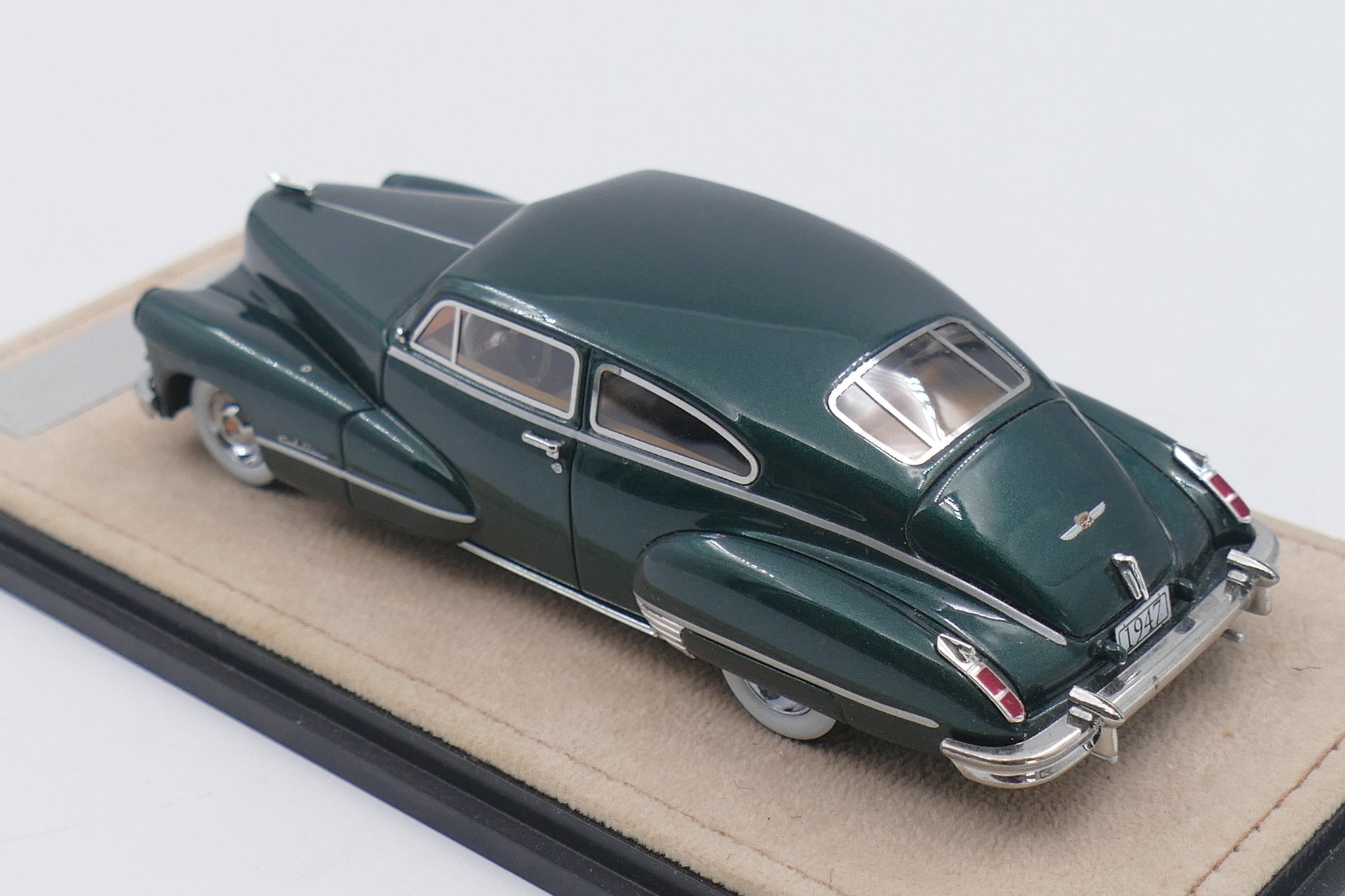 1947 Cadillac Series 62 Club Coupe – Green Metallic 1:43