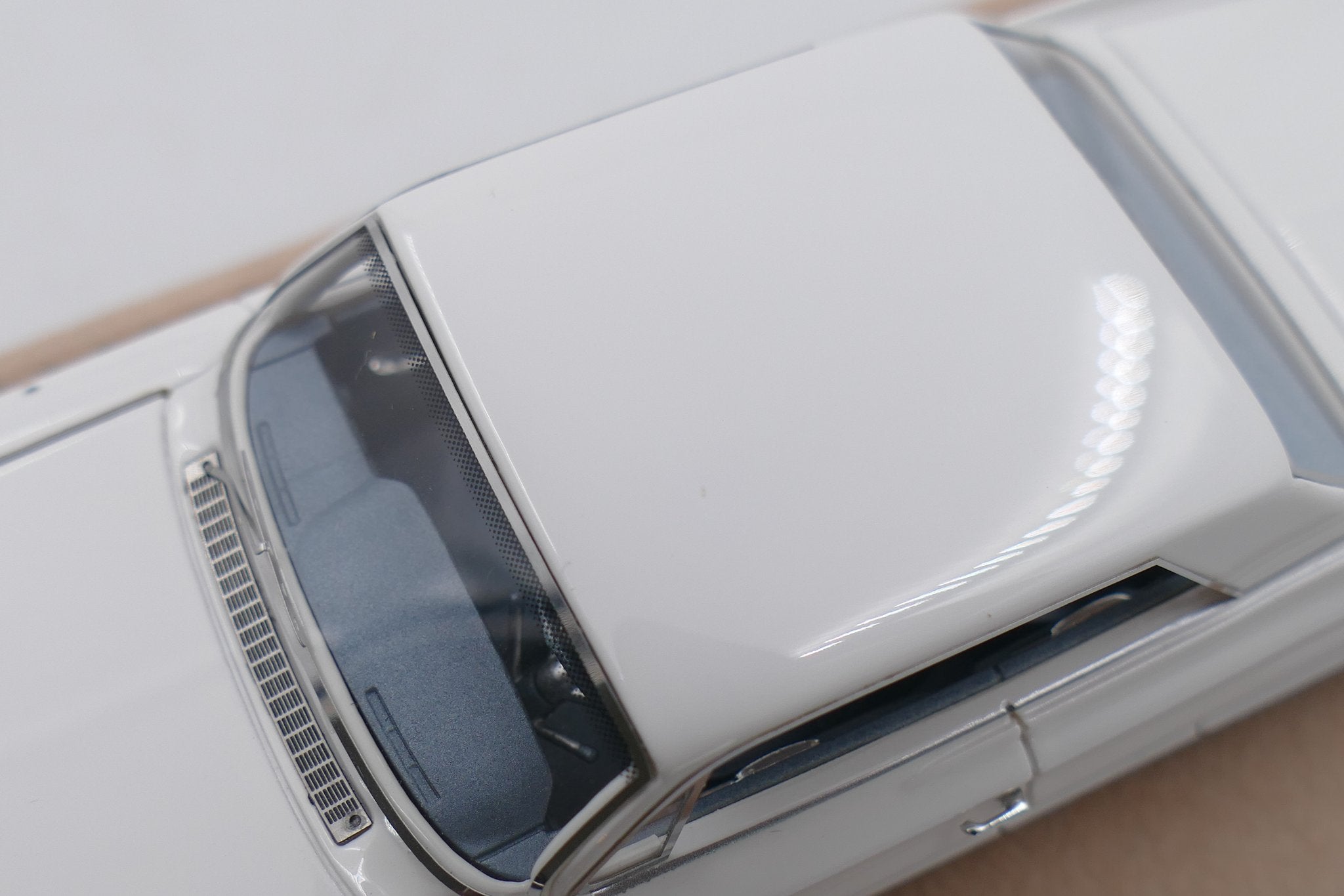 1962 Cadillac Coupe de Ville – Olympic White 1:43