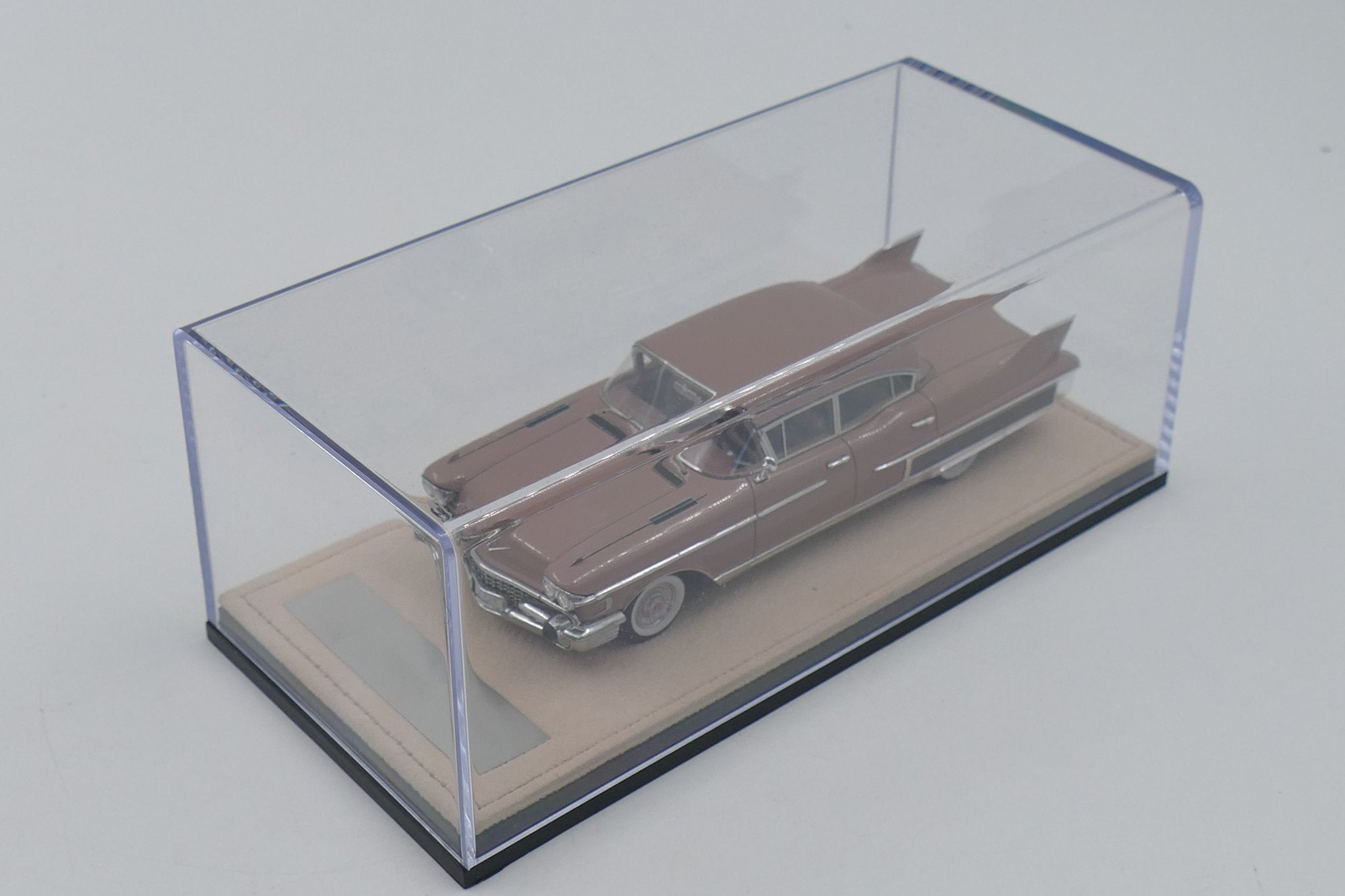 1958 Cadillac Fleetwood 60 Special – Meridian Taupe 1:43