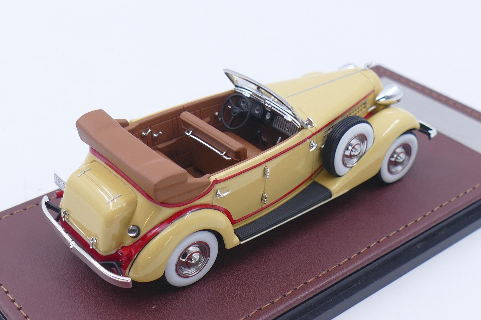1935 Auburn 851 SuperCharged Phaeton Open Roof – Yellow 1:43