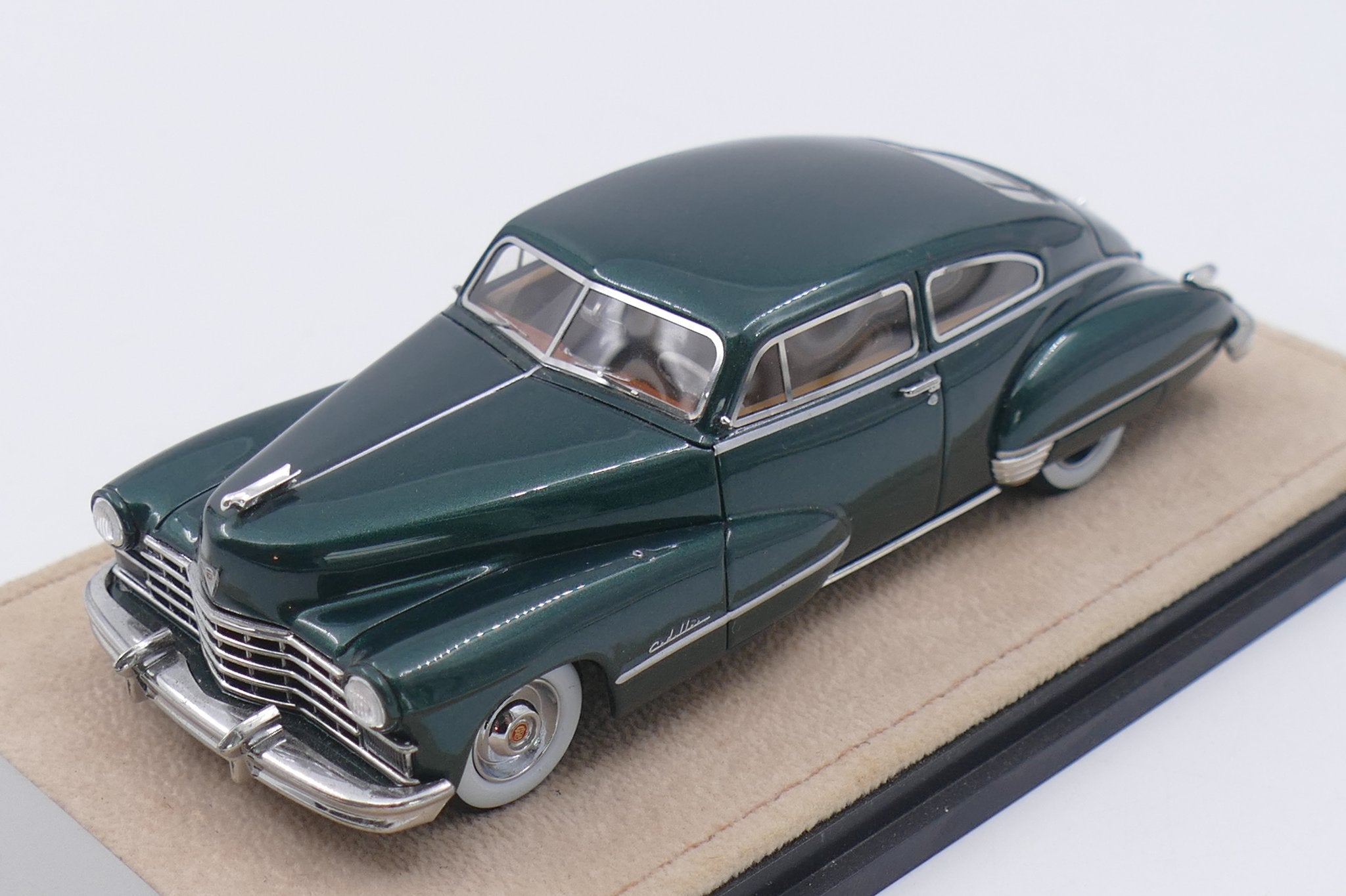 1947 Cadillac Series 62 Club Coupe – Green Metallic 1:43